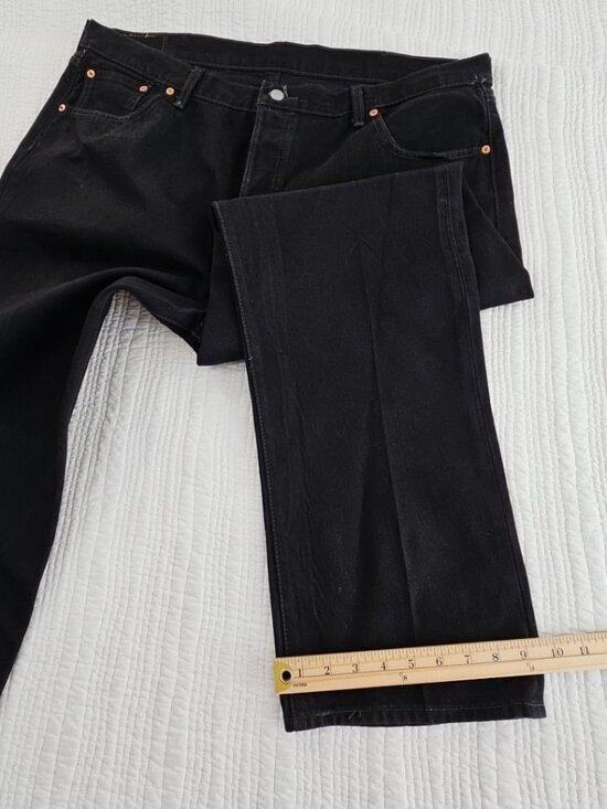 Levi's 501 Jeans Men's 44x32 Black Button Fly Straight Leg Classic Fit - Picture 15 of 16